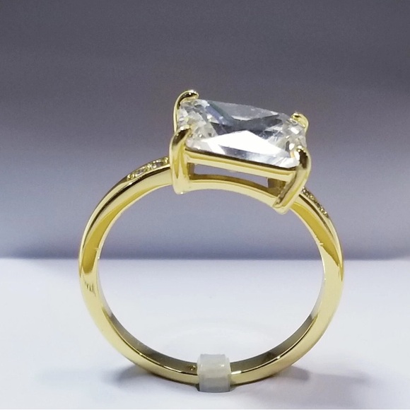 Charter Club Gold-Tone Pavé & Emerald-Cut Crystal Engagement Ring sz 11 1534 - Picture 10 of 10